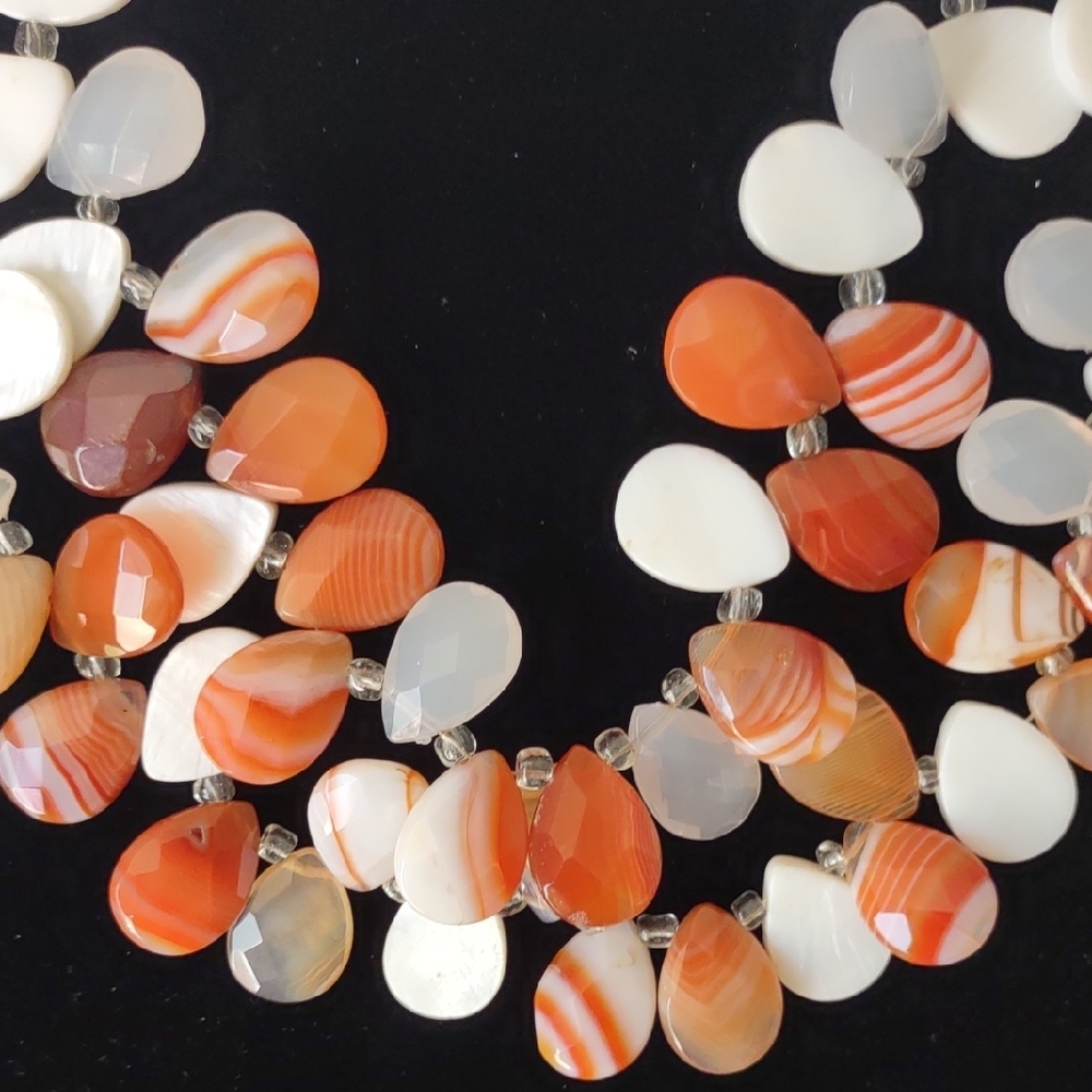 Coldwater Creek White and Amber/Orange Stone/Shell/Acrylic Necklace - Picture 2 of 8